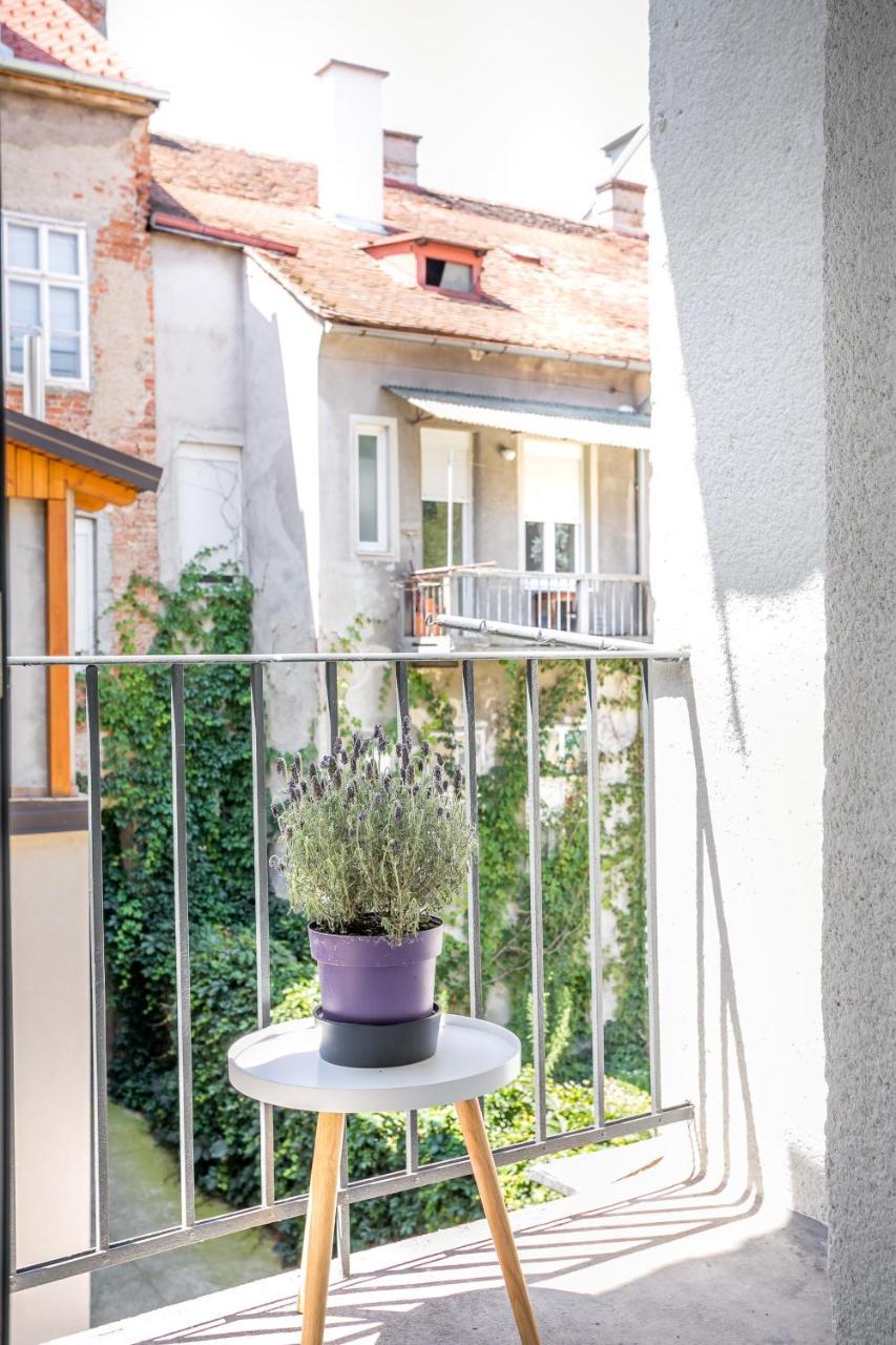 Go2Zagreb Chick Apartment Private Parking Available Dış mekan fotoğraf